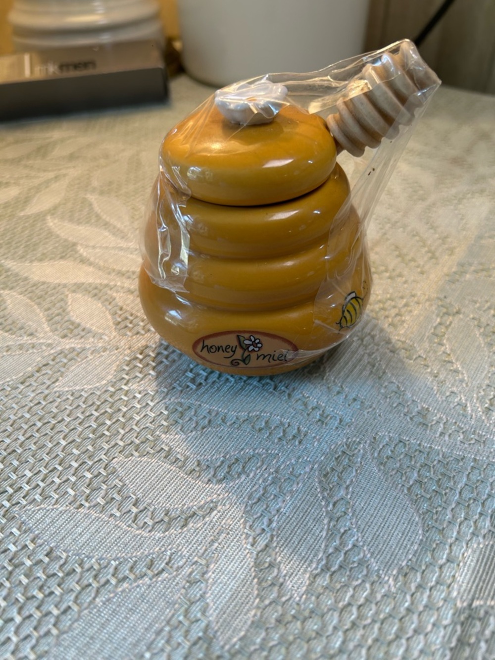 Joie Yellow Beehive Honey Pot with Wooden Dipper